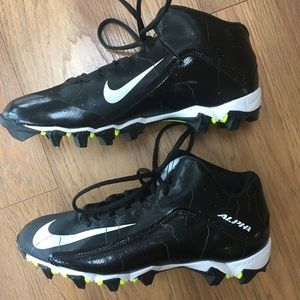 🎈SOLD🎈NEW Nike Alpha Shark 2 Cleats
